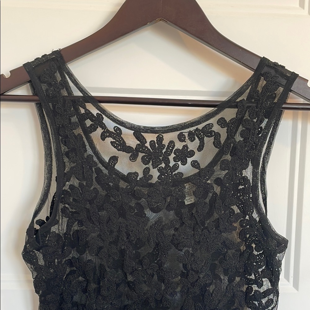 Elegant Black Lace Sleeveless Top